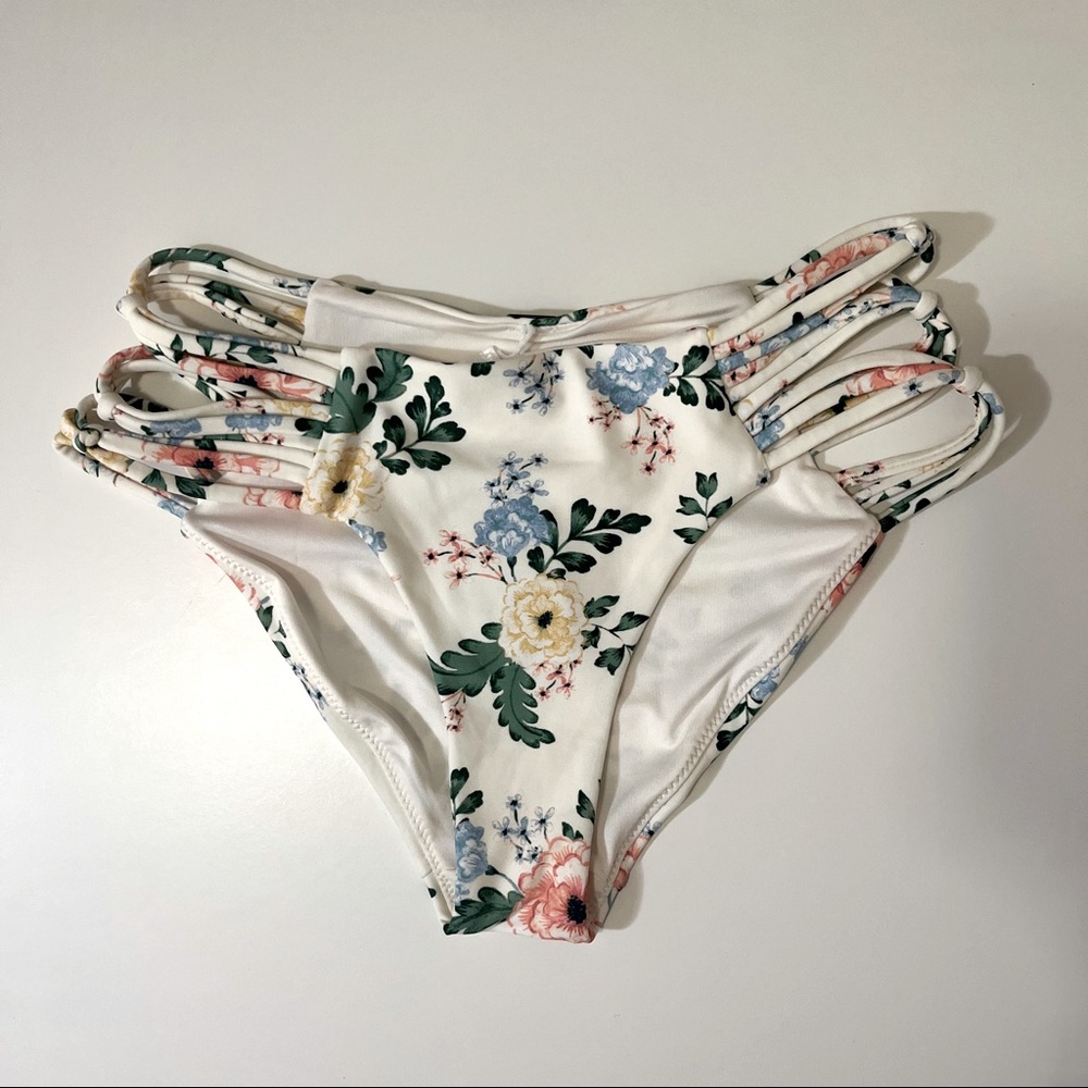 O’Neill Floral Bikini Bottom S NWT